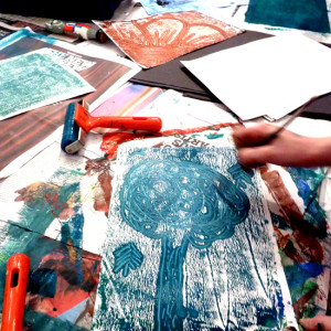 Using Mono Printing to Free Up the Drawing Process