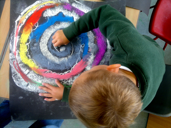 Drawing a spiral with chalks