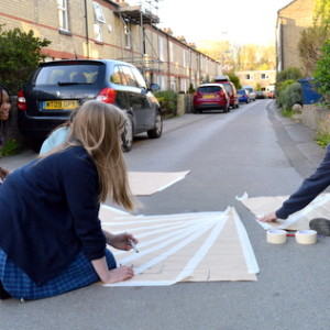Students from AccessArt's Experimental Drawing Class drawing the street