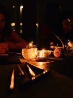 Still life elements in candle light - Exp teenagers - SC