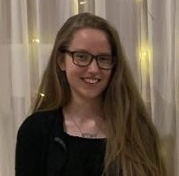 Young Artist Chloe Fox Young Artist Chloe Fox