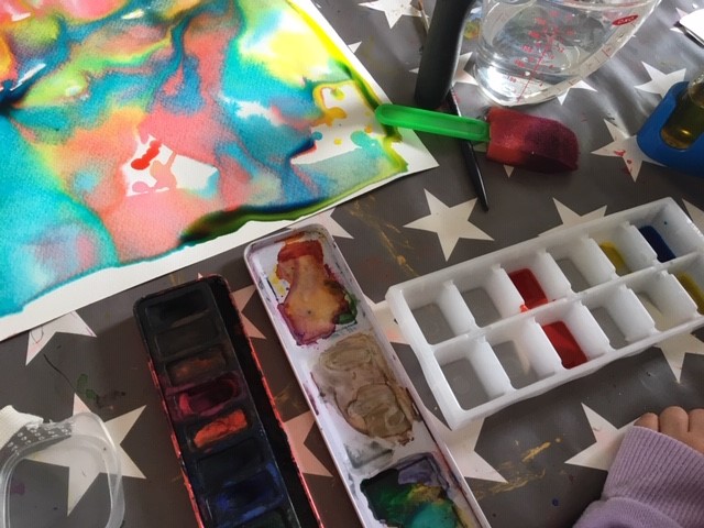 using an ice cube box to colour mix