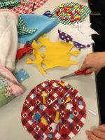 Using fabrics to make model pizzas