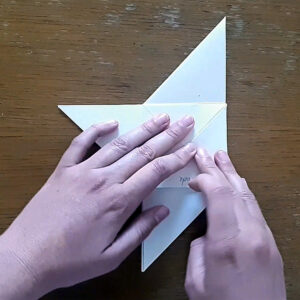 Making a paper puzzle purse