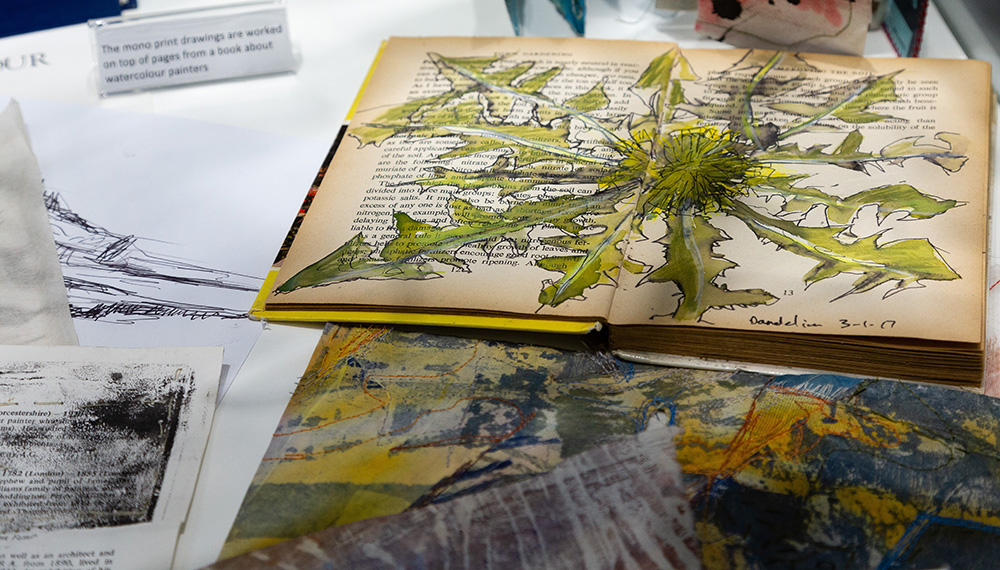 Find more sketchbook resources at www.accessart.org.uk